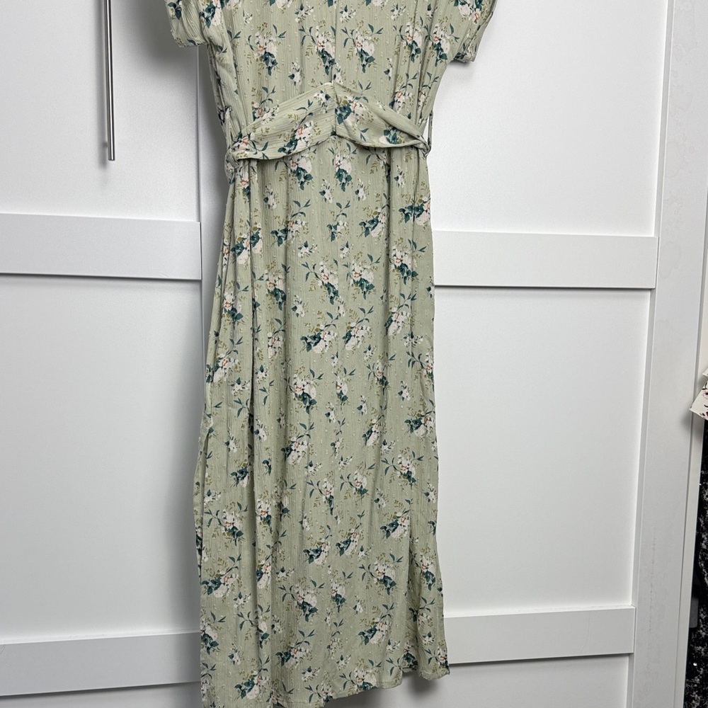 Floral Green Button-Up Dress - Picture 6 of 10